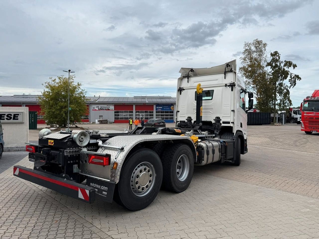 Scania R460 6x2 - Abrollkipper - Sofort Verfügbar! - Hook lift truck: picture 3 Scania R460 6x2 - Abrollkipper - Sofort Verfügbar! - Hook lift truck: picture 3
