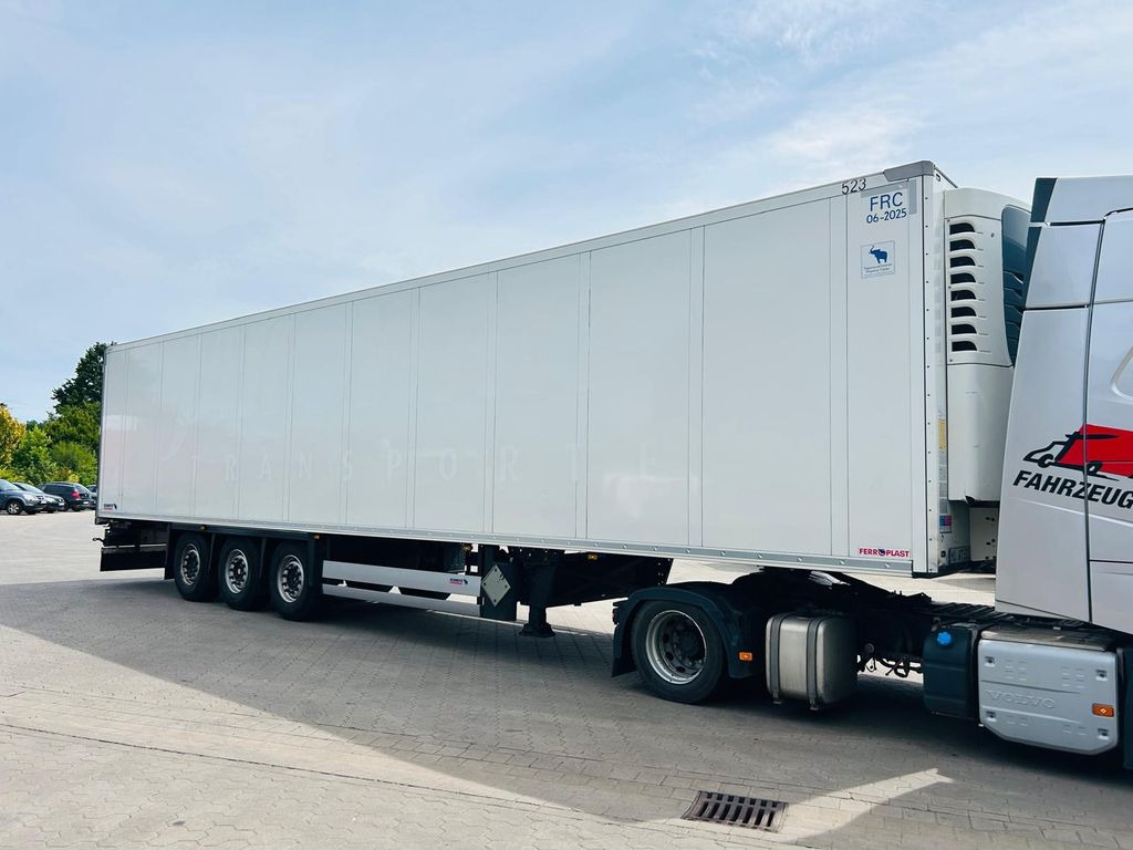 Schmitz Cargobull SKO 24 /L FP 45 Cool Pharma Zertifikat Schmitz Cargobull SKO 24 /L FP 45 Cool Pharma Zertifikat - Refrigerated semi-trailer: picture 4 Schmitz Cargobull SKO 24 /L FP 45 Cool Pharma Zertifikat Schmitz Cargobull SKO 24 /L FP 45 Cool Pharma Zertifikat - Refrigerated semi-trailer: picture 4