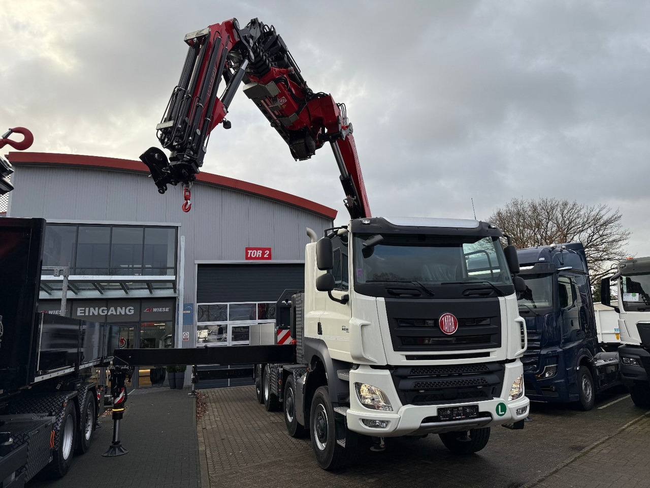 Dropside/ Flatbed truck, Crane truck Tatra 41.500 8x8 Phoenix Fassi F710 Kran: picture 13