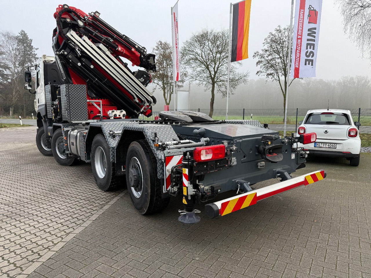 Dropside/ Flatbed truck, Crane truck Tatra 41.500 8x8 Phoenix Fassi F710 Kran: picture 6