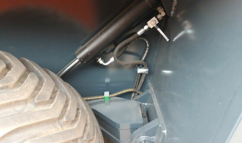 Trailer Feldrandcontainer 66m³ Gülle Wasser: picture 8