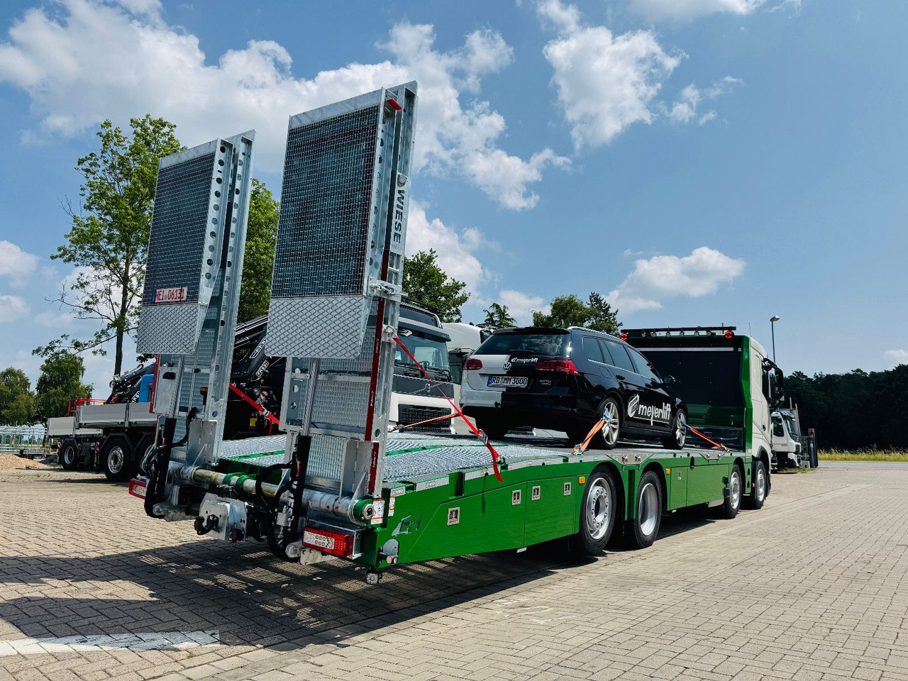 Tow truck Volvo Arbeitsbühnen Baumaschinentransporter mit Rampen: picture 11