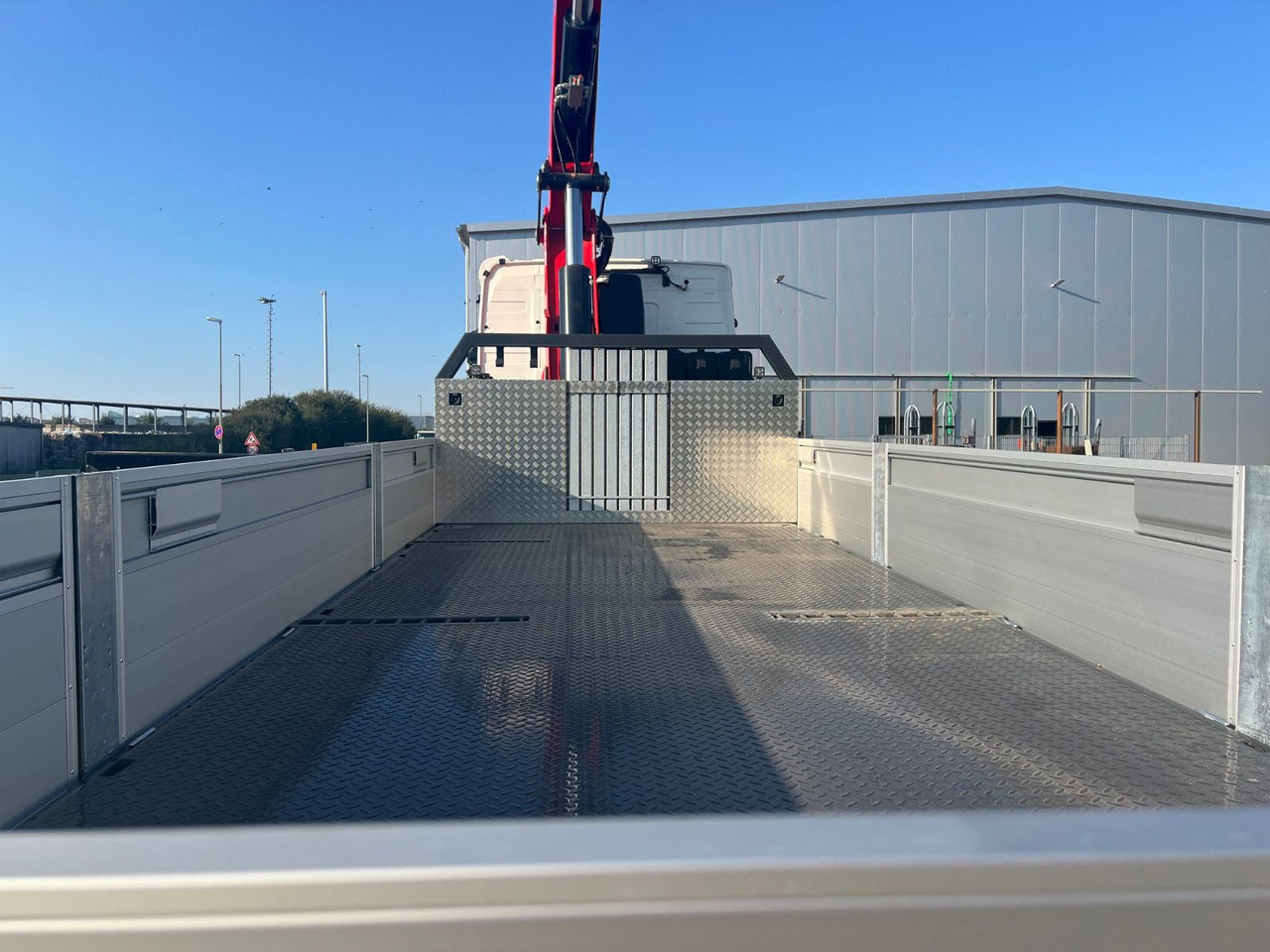 Dropside/ Flatbed truck, Crane truck Volvo FH 500 8x2 Kran F710 RA2.26: picture 6