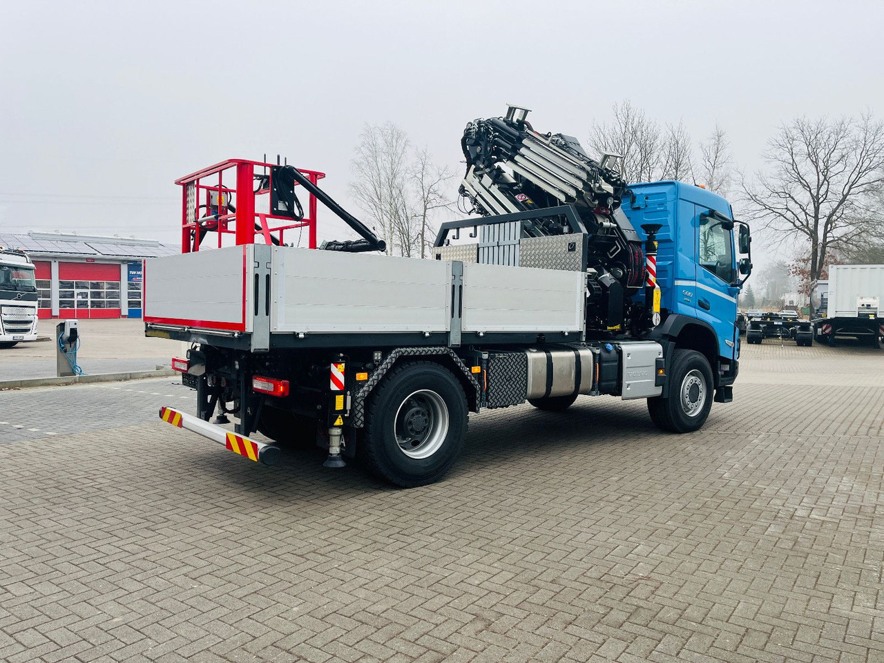 Volvo FMX 500 inkl. F345RB.2.24 & L324 +V20 & Korb - Dropside/ Flatbed truck, Crane truck: picture 3 Volvo FMX 500 inkl. F345RB.2.24 & L324 +V20 & Korb - Dropside/ Flatbed truck, Crane truck: picture 3