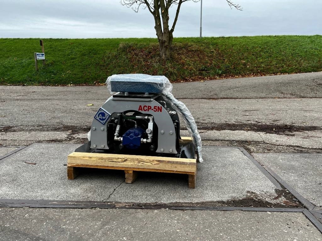 AJCE ACP5N - Plate compactor: picture 2 AJCE ACP5N - Plate compactor: picture 2
