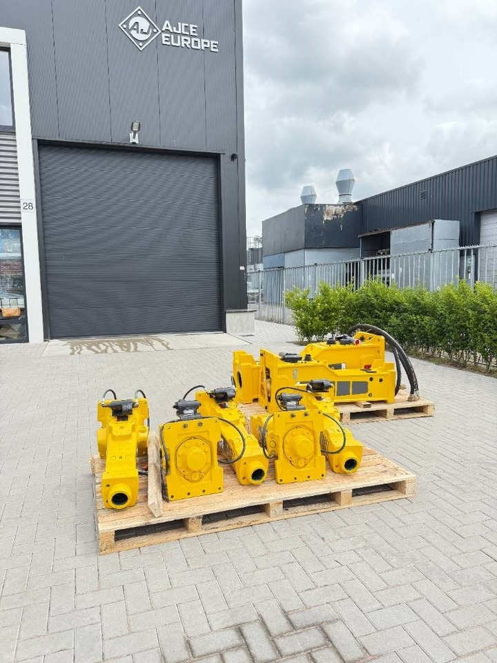 Epiroc ATLAS Copco MB750 - Hydraulic hammer for Construction machinery: picture 3 Epiroc ATLAS Copco MB750 - Hydraulic hammer for Construction machinery: picture 3