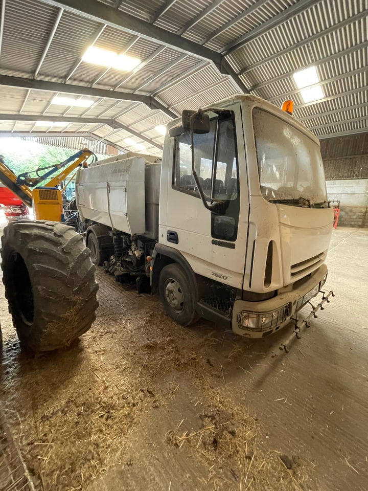IVECO 17 E 17 - Road sweeper: picture 1 IVECO 17 E 17 - Road sweeper: picture 1