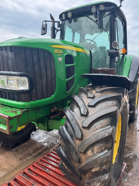 JOHN DEERE 6534 Premium - Farm tractor: picture 1 JOHN DEERE 6534 Premium - Farm tractor: picture 1