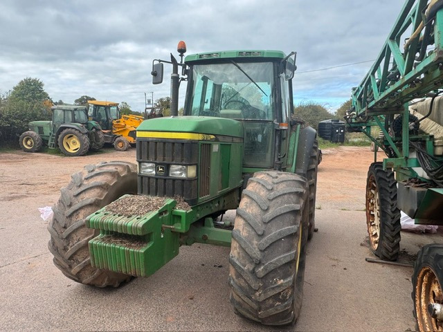 JOHN DEERE 6910 - Farm tractor: picture 3 JOHN DEERE 6910 - Farm tractor: picture 3