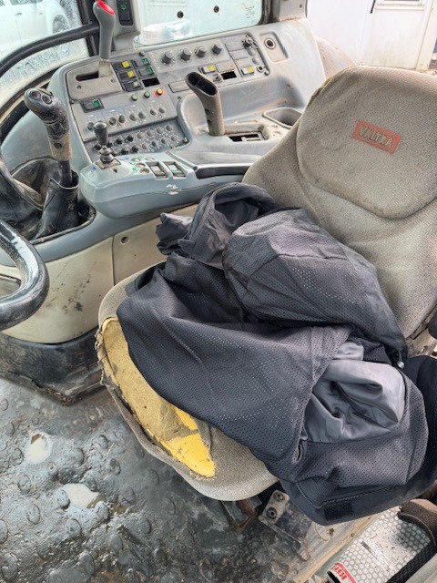 VALTRA T130 - Farm tractor: picture 5 VALTRA T130 - Farm tractor: picture 5