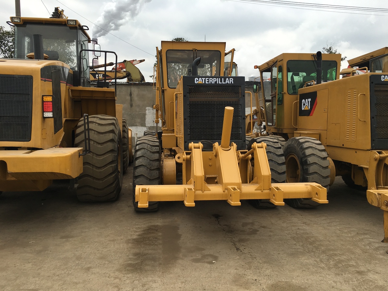 CATERPILLAR 120H - Grader: picture 2 CATERPILLAR 120H - Grader: picture 2