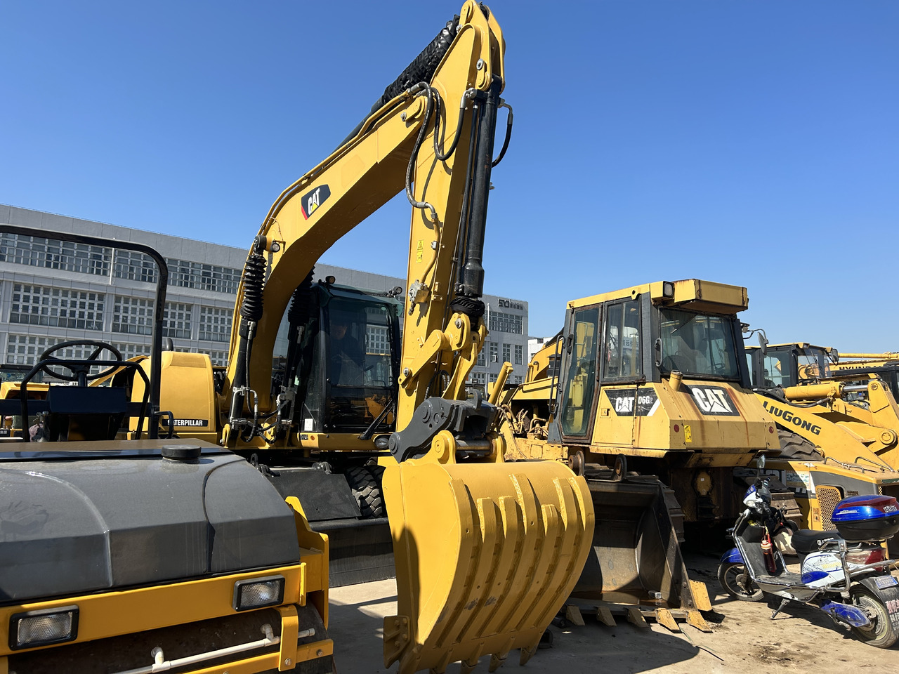 CATERPILLAR M318 - Wheel excavator: picture 3 CATERPILLAR M318 - Wheel excavator: picture 3