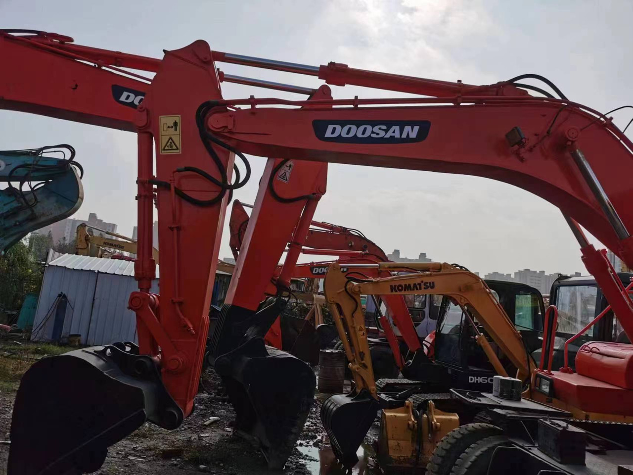 DOOSAN DH140W-7 - Wheel excavator: picture 3 DOOSAN DH140W-7 - Wheel excavator: picture 3