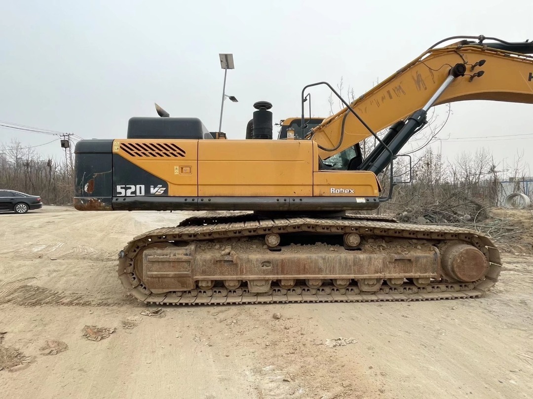 HITACHI R485 - Crawler excavator: picture 1 HITACHI R485 - Crawler excavator: picture 1