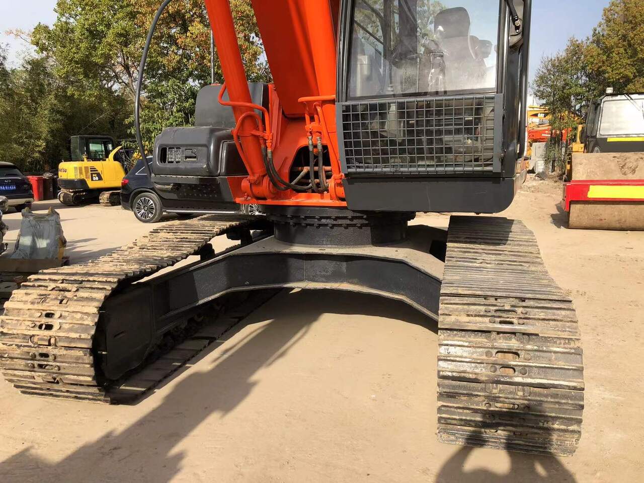 HITACHI ZX240 - Crawler excavator: picture 5 HITACHI ZX240 - Crawler excavator: picture 5