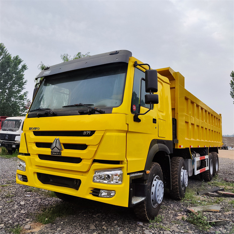 HOWO HOWO 8x4 371 dump truck-yellow - Tipper: picture 3 HOWO HOWO 8x4 371 dump truck-yellow - Tipper: picture 3
