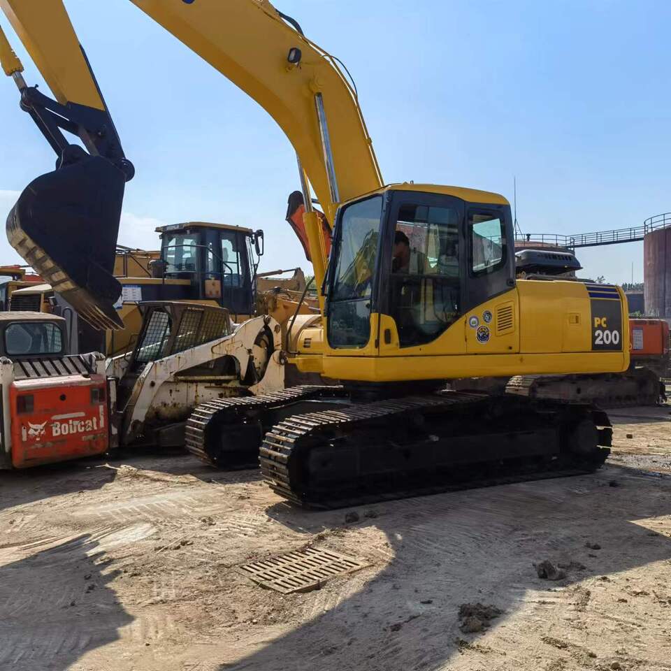 KOMATSU PC200-7 - Crawler excavator: picture 2 KOMATSU PC200-7 - Crawler excavator: picture 2
