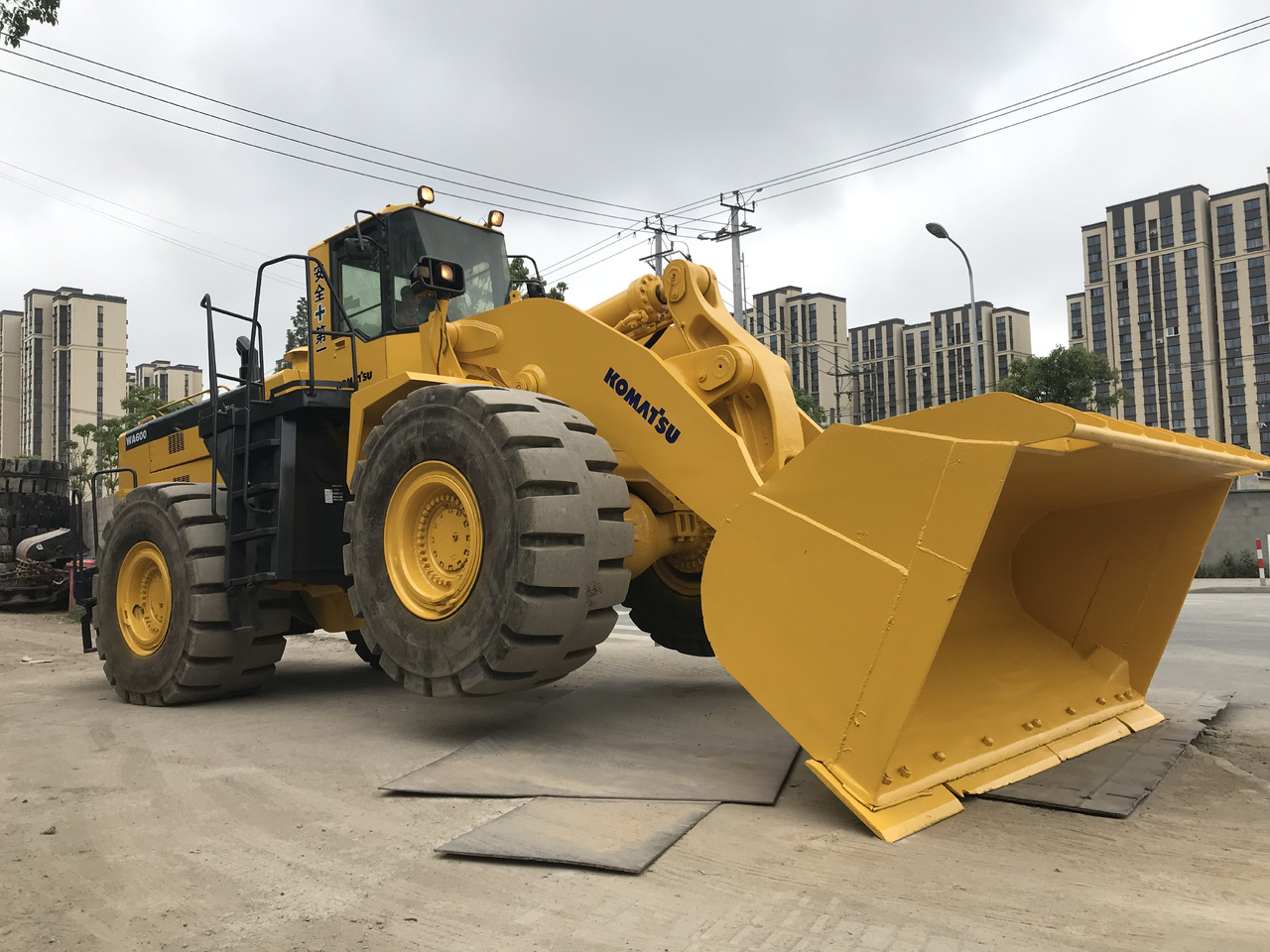 KOMATSU WA600-3 - Wheel loader: picture 2 KOMATSU WA600-3 - Wheel loader: picture 2