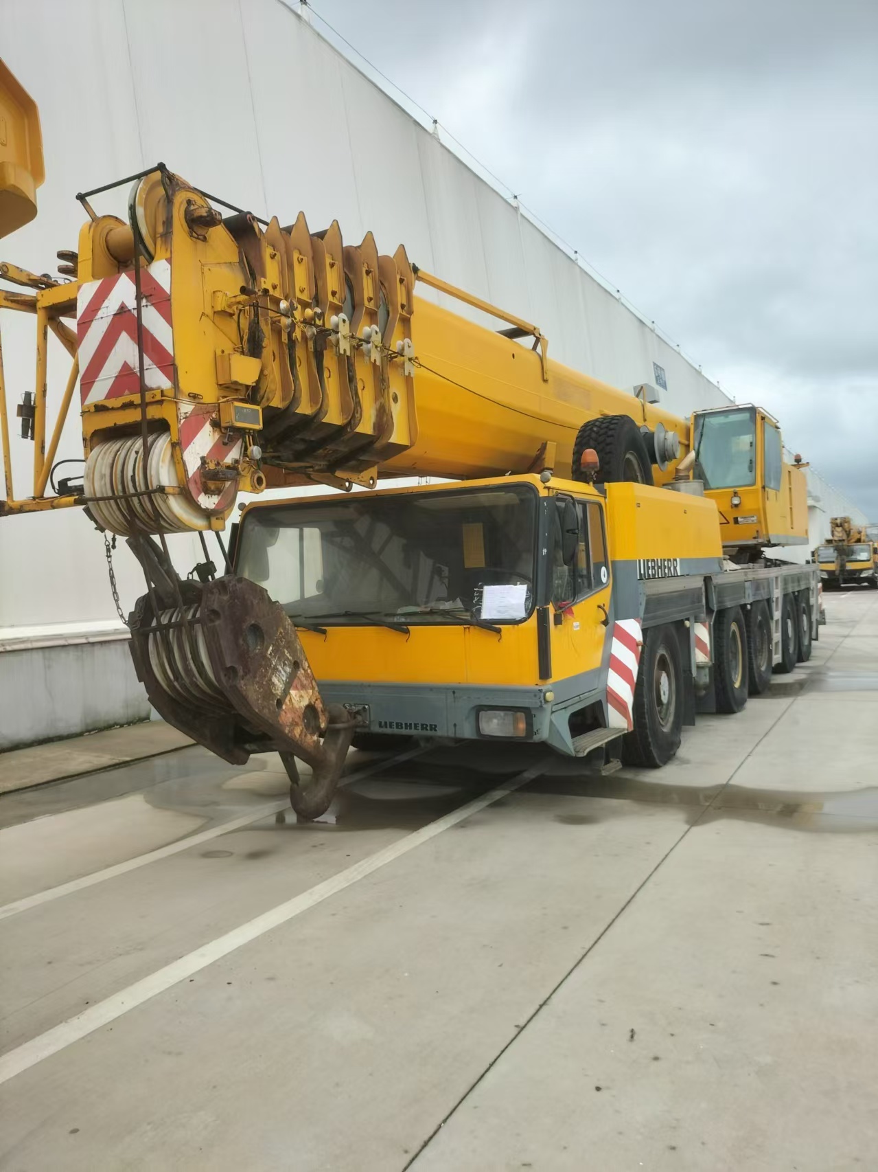 LIEBHERR - Mobile crane: picture 3 LIEBHERR - Mobile crane: picture 3