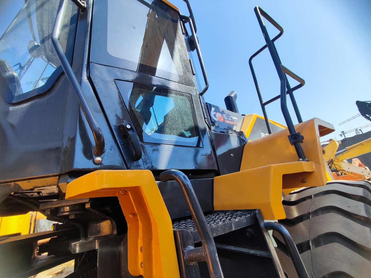 LIUGONG CLG856H - Wheel loader: picture 4 LIUGONG CLG856H - Wheel loader: picture 4