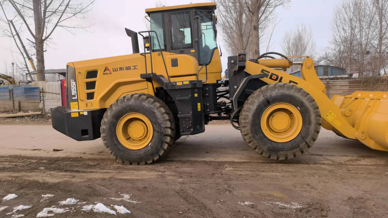 SDLG LG955F - Wheel loader: picture 3 SDLG LG955F - Wheel loader: picture 3