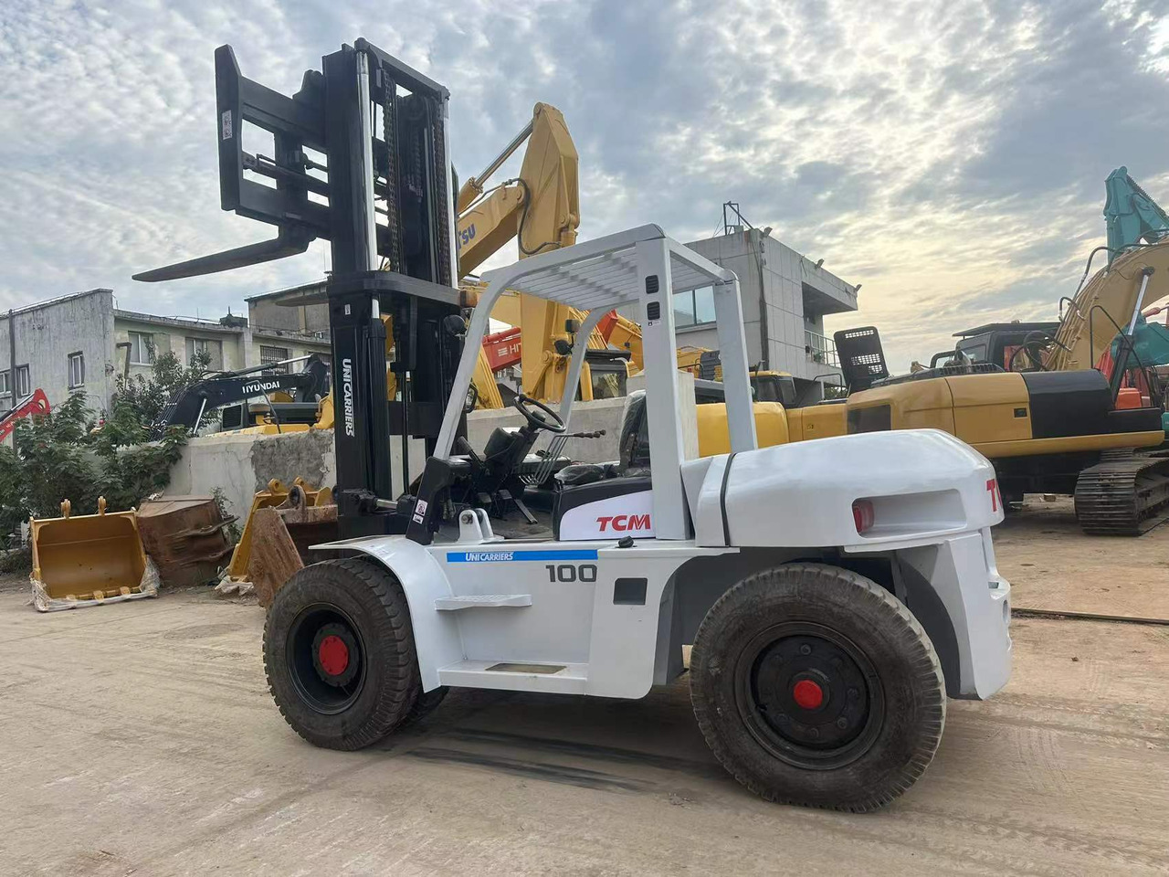 TCM FD100 - Forklift: picture 2 TCM FD100 - Forklift: picture 2