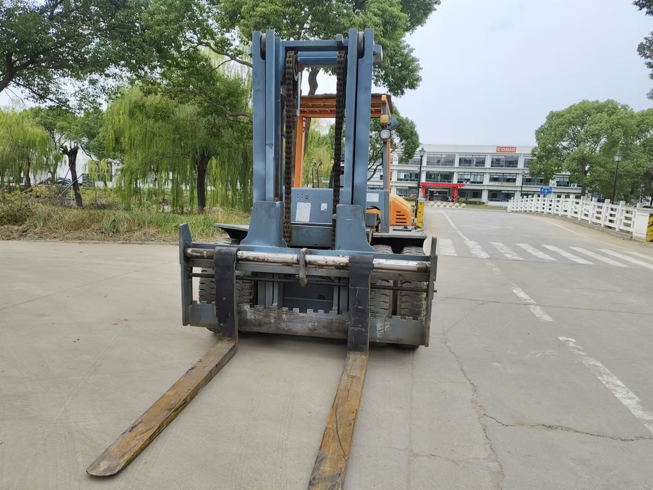 TCM FD100 - Forklift: picture 4 TCM FD100 - Forklift: picture 4