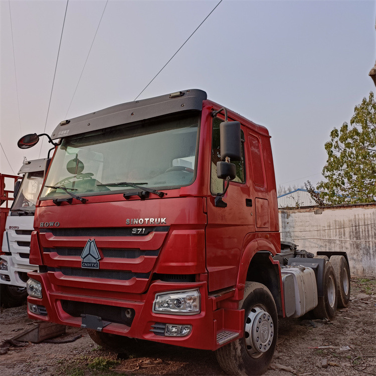 HOWO HOWO 6x4 375 tractor - Tractor unit: picture 5 HOWO HOWO 6x4 375 tractor - Tractor unit: picture 5