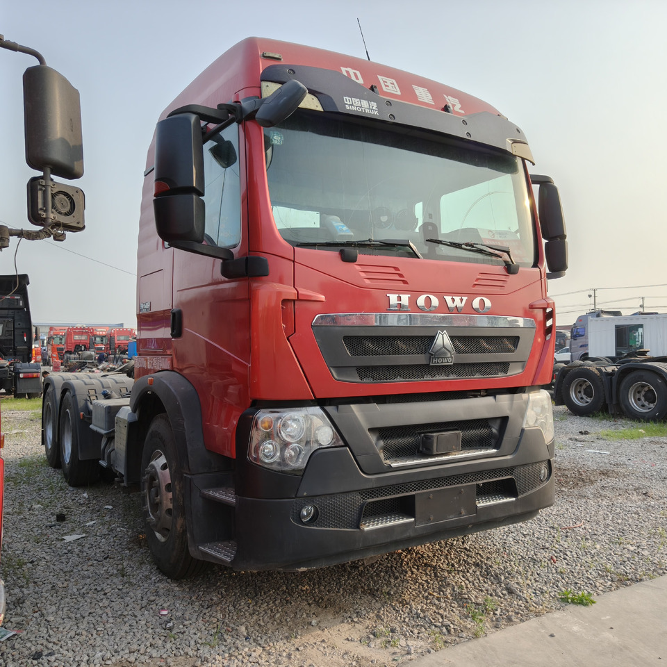 Sinotruk Howo T7H 6x4 - Tractor unit: picture 1 Sinotruk Howo T7H 6x4 - Tractor unit: picture 1
