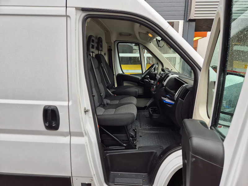 Refrigerated delivery van Fiat Ducato 2.3D L2H2 Koelwagen/ Carrier Xarios 300/ Standby 230V: picture 13 Refrigerated delivery van Fiat Ducato 2.3D L2H2 Koelwagen/ Carrier Xarios 300/ Standby 230V: picture 13