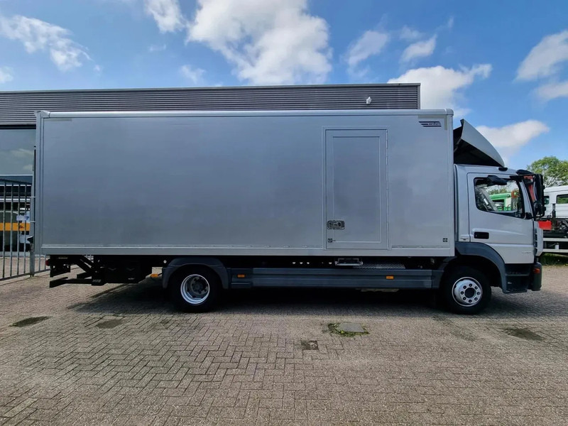Mercedes-Benz Atego 1218 Koffer/ Ladebordwand/ Airco/ Grau Metallic - Box truck: picture 2 Mercedes-Benz Atego 1218 Koffer/ Ladebordwand/ Airco/ Grau Metallic - Box truck: picture 2