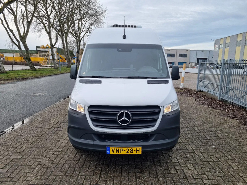 Mercedes-Benz Sprinter 317 CDI Koelwagen Konvekta +20C/-20C ST 230V - Refrigerated delivery van: picture 3 Mercedes-Benz Sprinter 317 CDI Koelwagen Konvekta +20C/-20C ST 230V - Refrigerated delivery van: picture 3