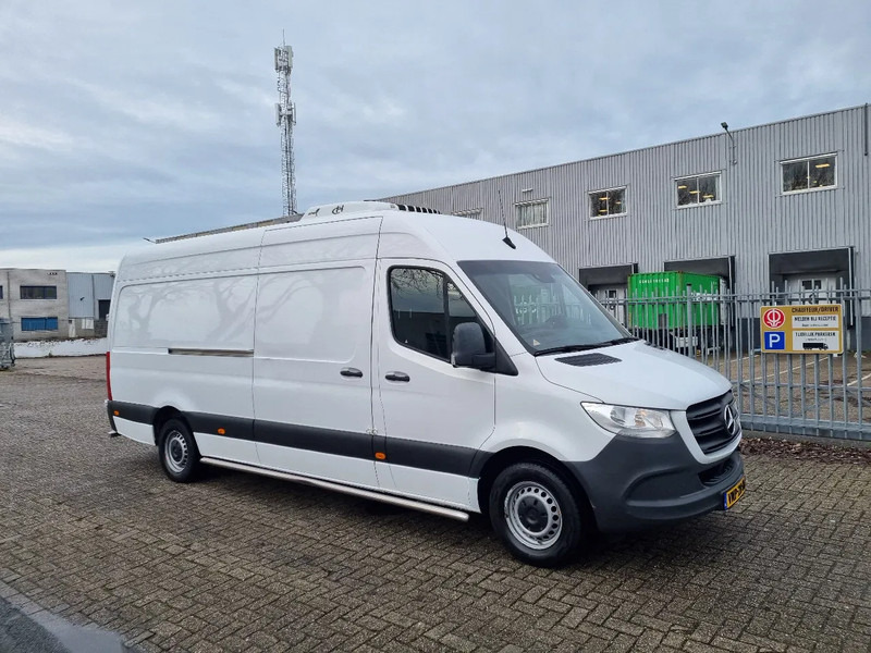 Mercedes-Benz Sprinter 317 CDI Koelwagen Konvekta +20C/-20C ST 230V - Refrigerated delivery van: picture 1 Mercedes-Benz Sprinter 317 CDI Koelwagen Konvekta +20C/-20C ST 230V - Refrigerated delivery van: picture 1