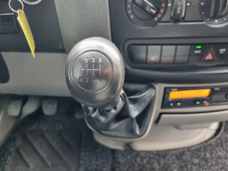 Closed box van Mercedes-Benz Sprinter 513 CDI Koffer 21kub 130 pk Euro 5B GVW 5300 KG: picture 18