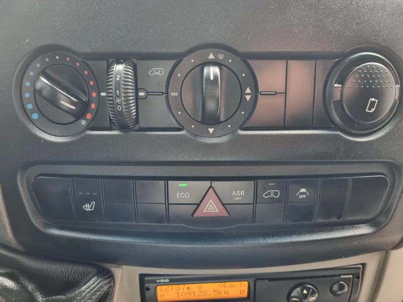 Closed box van Mercedes-Benz Sprinter 513 CDI Koffer 21kub 130 pk Euro 5B GVW 5300 KG: picture 19
