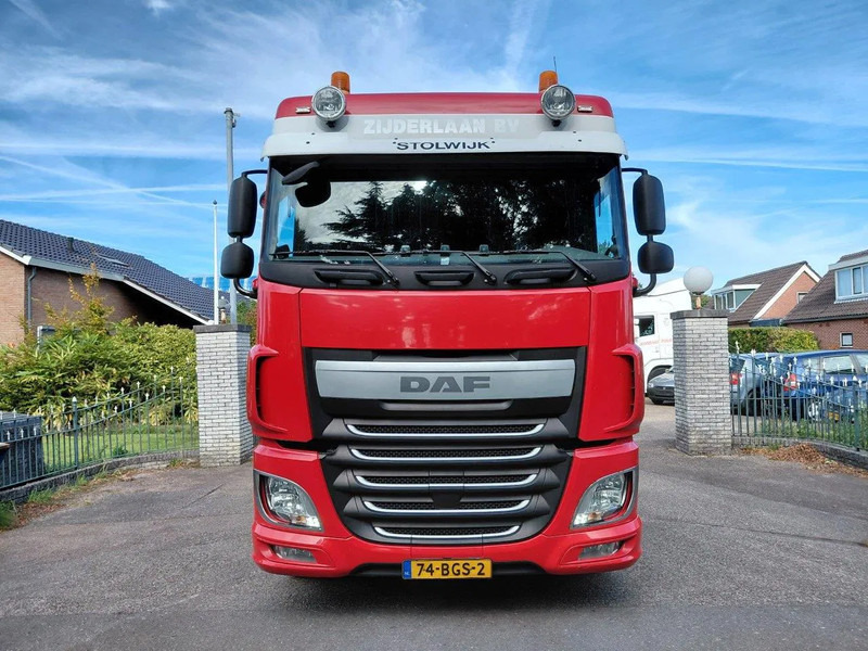 DAF XF 460 Manuel Gearbox 6x2 Container Truck - Hook lift truck: picture 5 DAF XF 460 Manuel Gearbox 6x2 Container Truck - Hook lift truck: picture 5