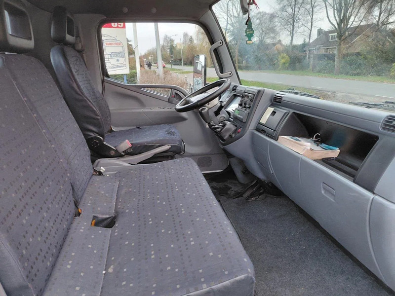 Mitsubishi Canter 7C15 4x2 STEEL SPRING MANUAL GEARBOX - Dropside/ Flatbed truck: picture 4 Mitsubishi Canter 7C15 4x2 STEEL SPRING MANUAL GEARBOX - Dropside/ Flatbed truck: picture 4