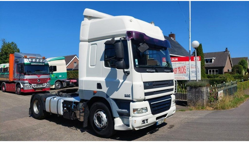 DAF CF 85.410 4x2 MANUAL 410 POWER - Tractor unit: picture 2 DAF CF 85.410 4x2 MANUAL 410 POWER - Tractor unit: picture 2