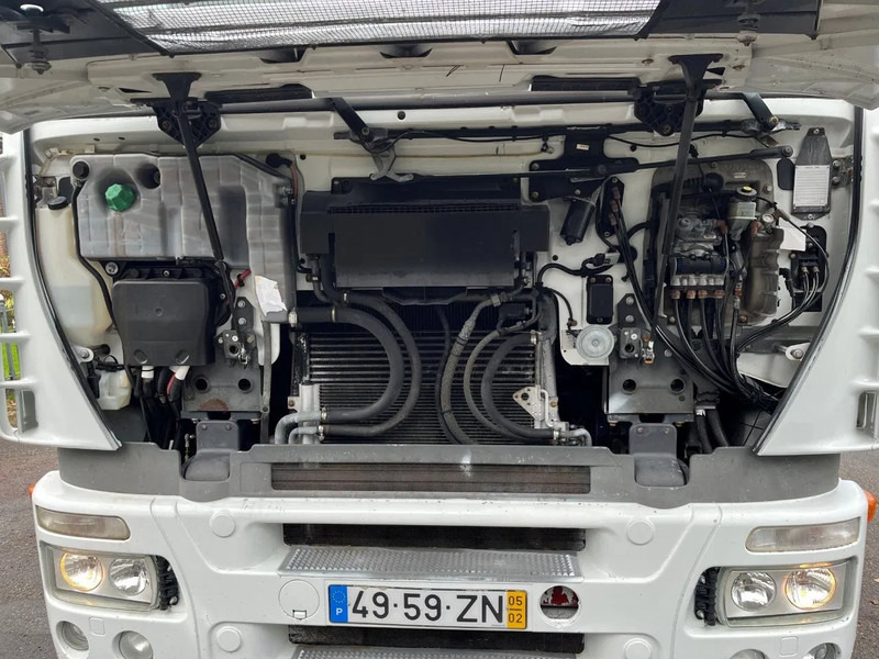 Iveco Stralis 440.48 MANUAL ZF GEARBOX ORIGINAL LOW MILEAGE - Tractor unit: picture 3 Iveco Stralis 440.48 MANUAL ZF GEARBOX ORIGINAL LOW MILEAGE - Tractor unit: picture 3