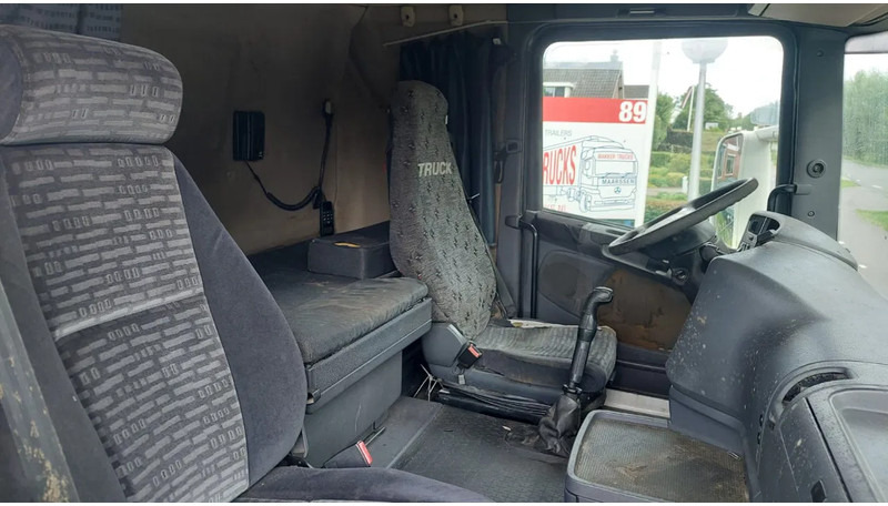 Scania R420 MANUAL RETARDER AIRCO CLIMA - Tractor unit: picture 5 Scania R420 MANUAL RETARDER AIRCO CLIMA - Tractor unit: picture 5