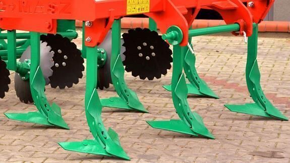 AGRO-MASZ Agregat podorywkowy Gruber 2,6 / CULTIVADOR DE RASTROJO GRUBER 2 - Cultivator: picture 1 AGRO-MASZ Agregat podorywkowy Gruber 2,6 / CULTIVADOR DE RASTROJO GRUBER 2 - Cultivator: picture 1