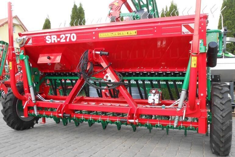 AGRO-MASZ Seed drill/ Siewnik rzędowy SR-270 - Seed drill: picture 4 AGRO-MASZ Seed drill/ Siewnik rzędowy SR-270 - Seed drill: picture 4
