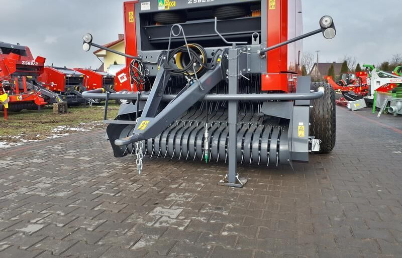 METAL-FACH Prasa Belująca/ πρέσα για σφυρίχτρα/ / Prensa de balas - Bale wrapper: picture 3 METAL-FACH Prasa Belująca/ πρέσα για σφυρίχτρα/ / Prensa de balas - Bale wrapper: picture 3