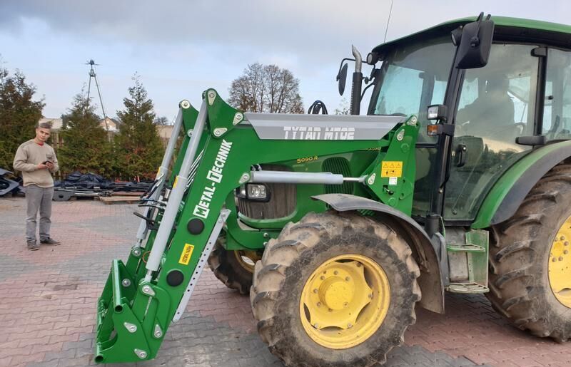 Metal-Technik Frontlader John Deere MT-03 / Ładowacz czołowy John Deere MT-03 - Front loader for tractor for Farm tractor: picture 2 Metal-Technik Frontlader John Deere MT-03 / Ładowacz czołowy John Deere MT-03 - Front loader for tractor for Farm tractor: picture 2