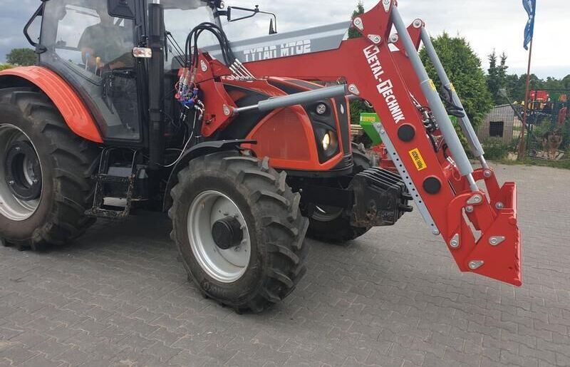 Metal-Technik Frontlader für Ursus 1224 / Ładowacz czołowy do Ursus 1224 - Front loader for tractor: picture 1 Metal-Technik Frontlader für Ursus 1224 / Ładowacz czołowy do Ursus 1224 - Front loader for tractor: picture 1
