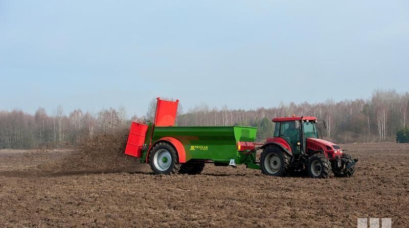 PRONAR NV161/3 - Manure spreader: picture 1 PRONAR NV161/3 - Manure spreader: picture 1