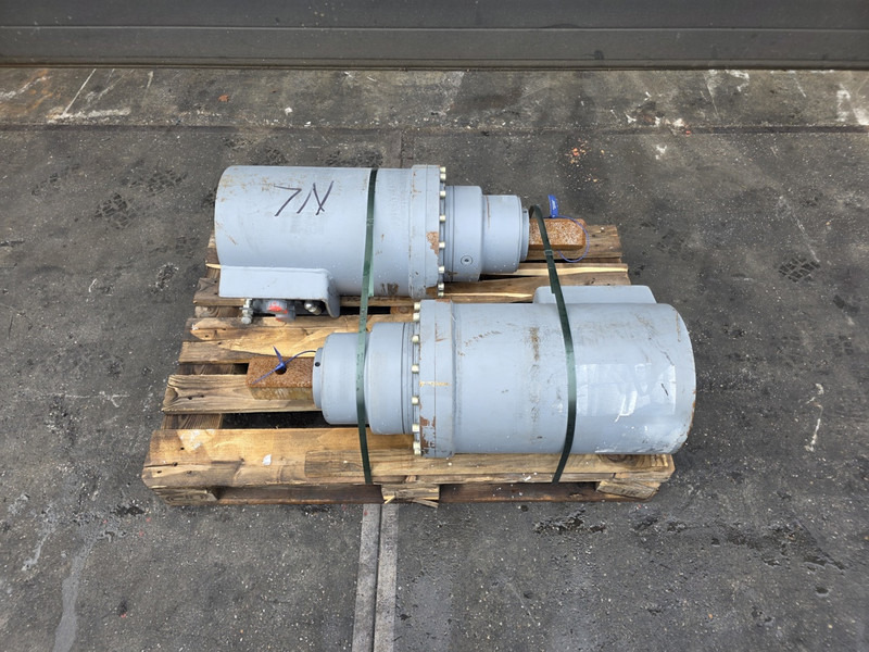 Augertorgue 25000 max grondboor earthdrill augertorgue 25000 max - Attachment for Agricultural machinery: picture 1 Augertorgue 25000 max grondboor earthdrill augertorgue 25000 max - Attachment for Agricultural machinery: picture 1