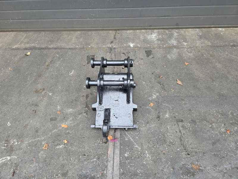 Snelwissel cw 10 mechanisch coupler verachtert cw 10 snelwissel - Quick coupler for Construction machinery: picture 1 Snelwissel cw 10 mechanisch coupler verachtert cw 10 snelwissel - Quick coupler for Construction machinery: picture 1