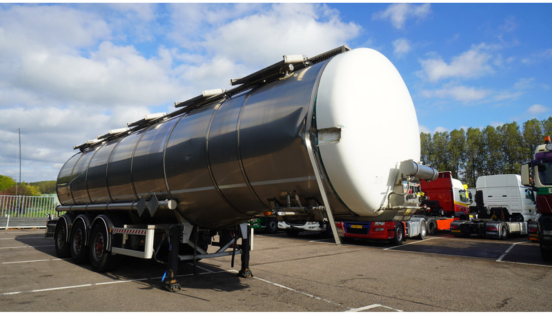 Indox 3 AXLE ADR CHEMICAL AD-BLUE TANK TRAILER 35.115LTR - Tanker semi-trailer: picture 3 Indox 3 AXLE ADR CHEMICAL AD-BLUE TANK TRAILER 35.115LTR - Tanker semi-trailer: picture 3