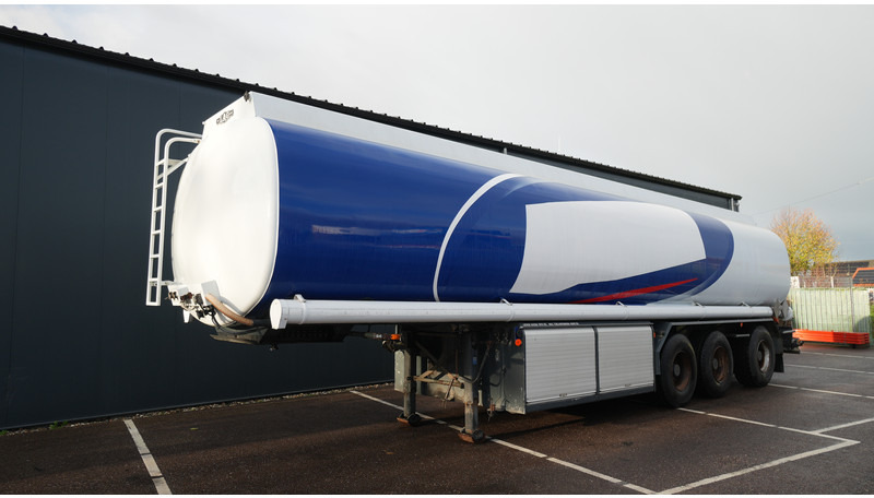 LAG 3 AXLE ADR FUEL TANK TRAILER 45.000ltr - Tanker semi-trailer: picture 2 LAG 3 AXLE ADR FUEL TANK TRAILER 45.000ltr - Tanker semi-trailer: picture 2